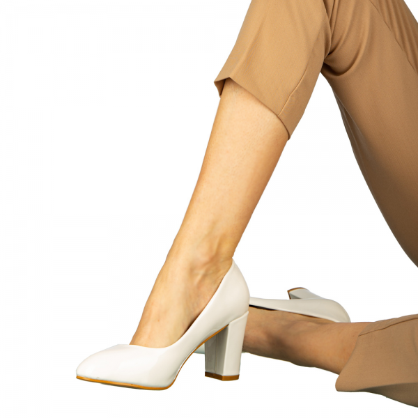 Дамски обувки с ток бели  от еко кожа  Crenta, 6 - Kalapod.bg